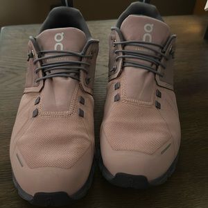 Woman's On Clouds sz 11